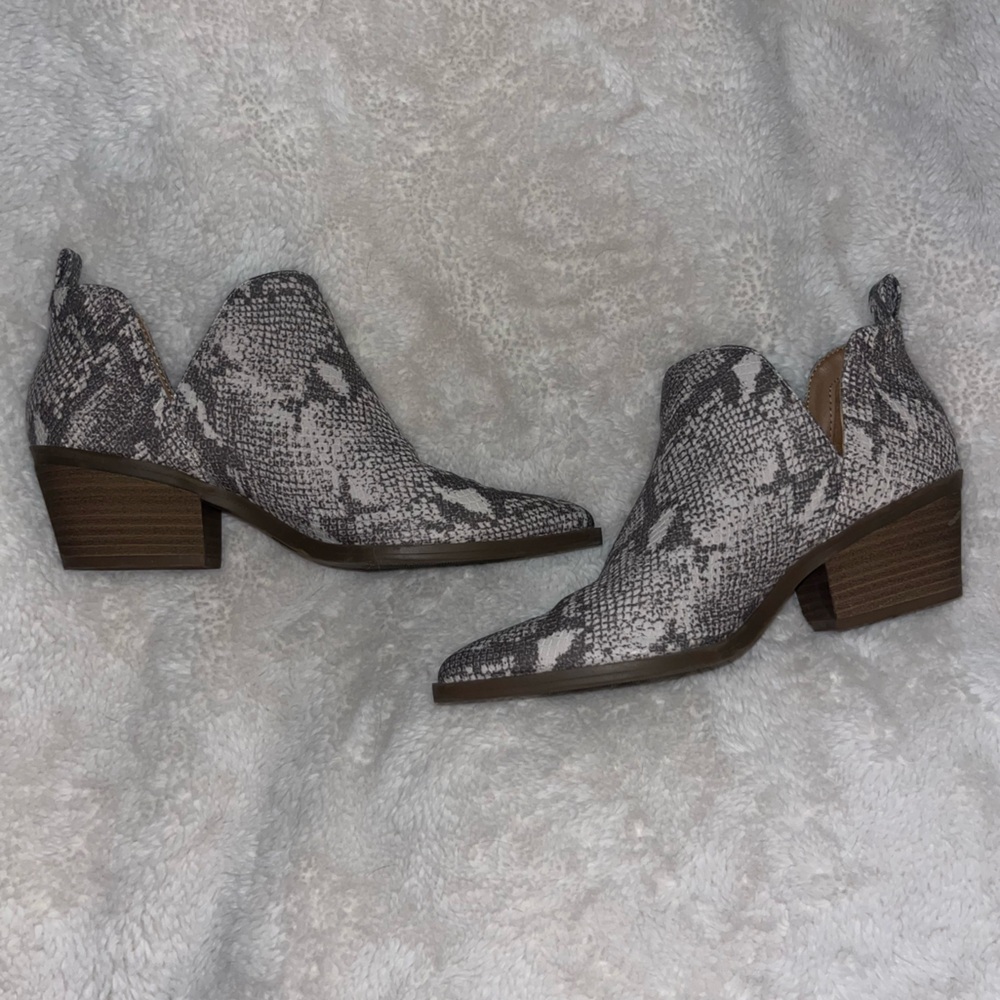 UNIVERSAL THREAD Snakeskin Ankle Boots